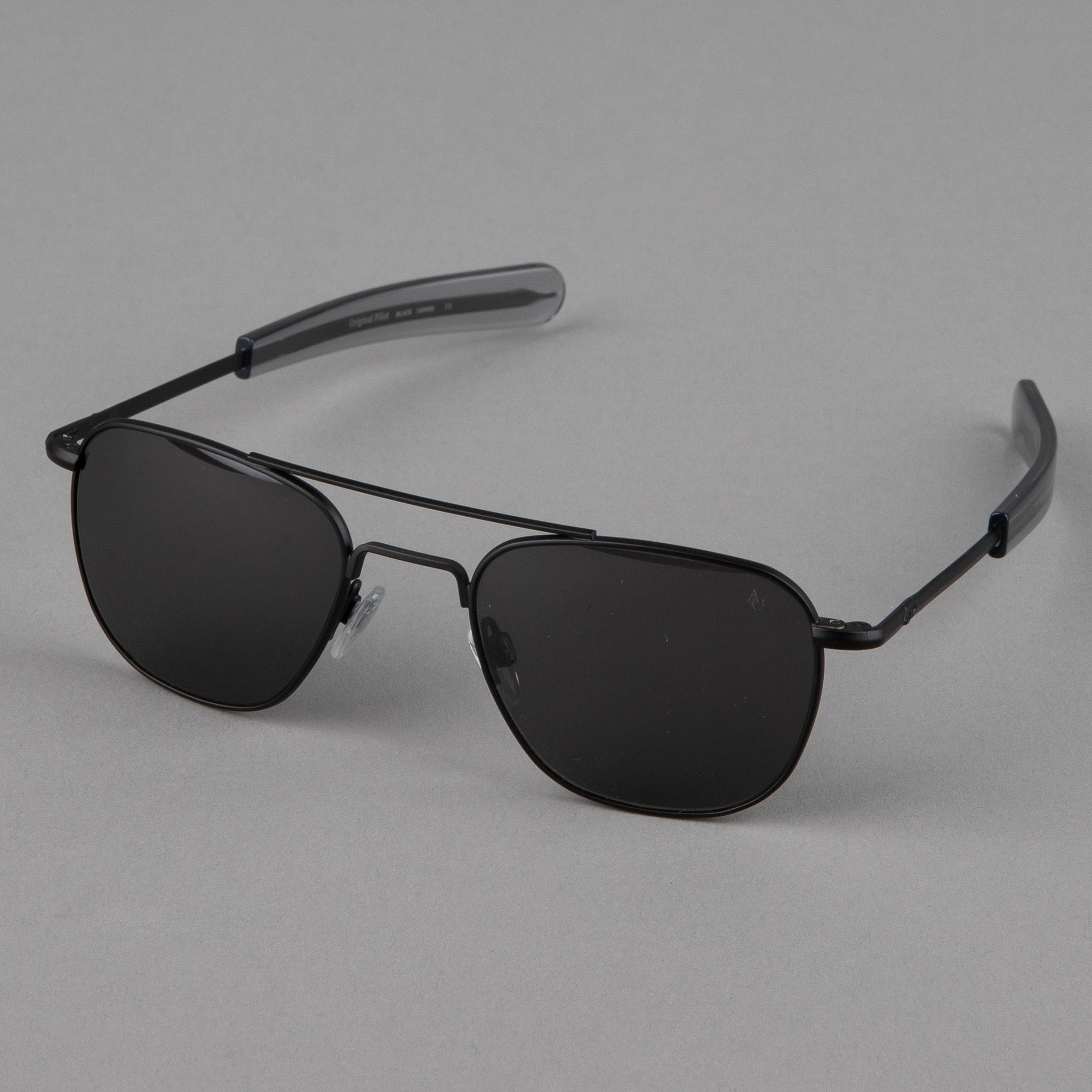 AO Eyewear "The Original Pilot" Sunglasses - BlackSunglassesBritish Parts Lucerne