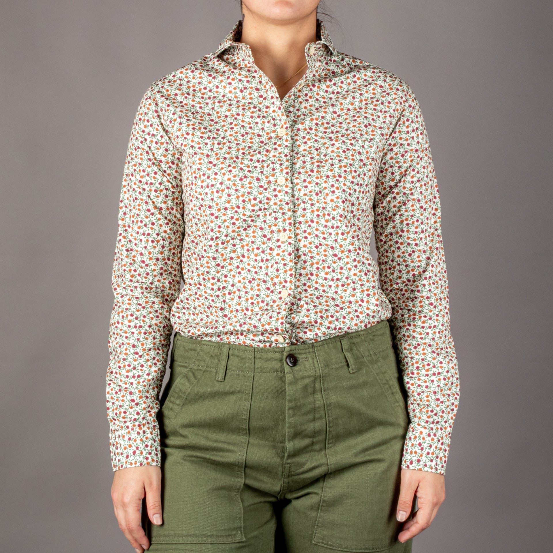 Captain SantorsWomen's blouse 8802 FlowerBlouseBritish Parts Lucerne