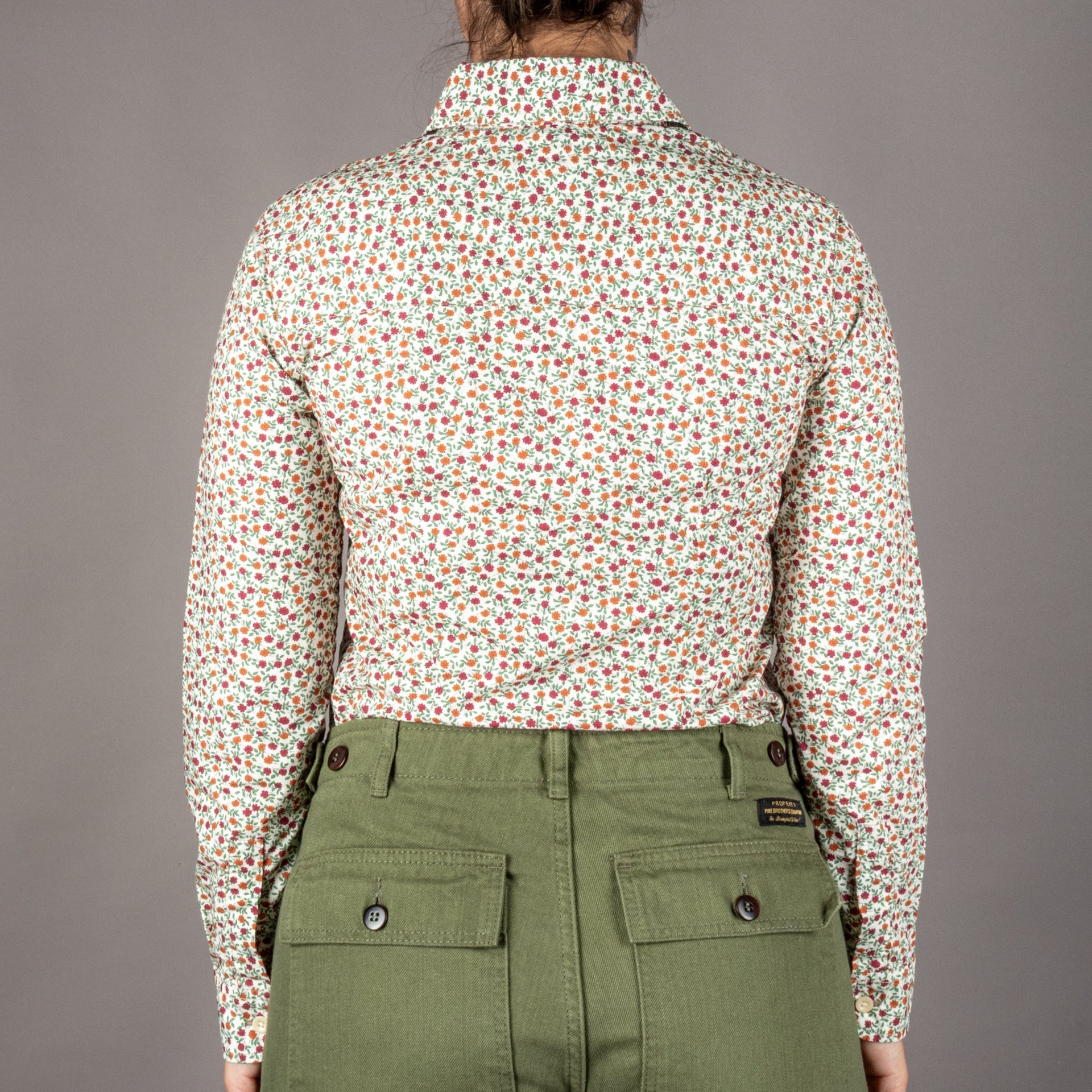 Captain SantorsWomen's blouse 8802 FlowerBlouseBritish Parts Lucerne