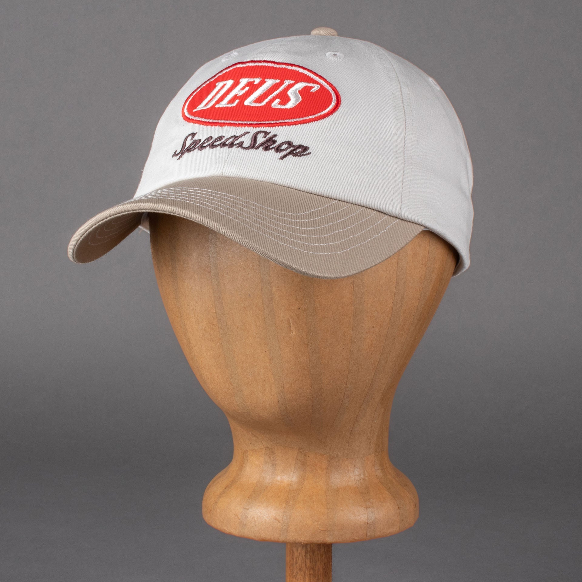 Deus Ex MachinaSpeedshop Cap Dirty WhiteCapBritish Parts Lucerne