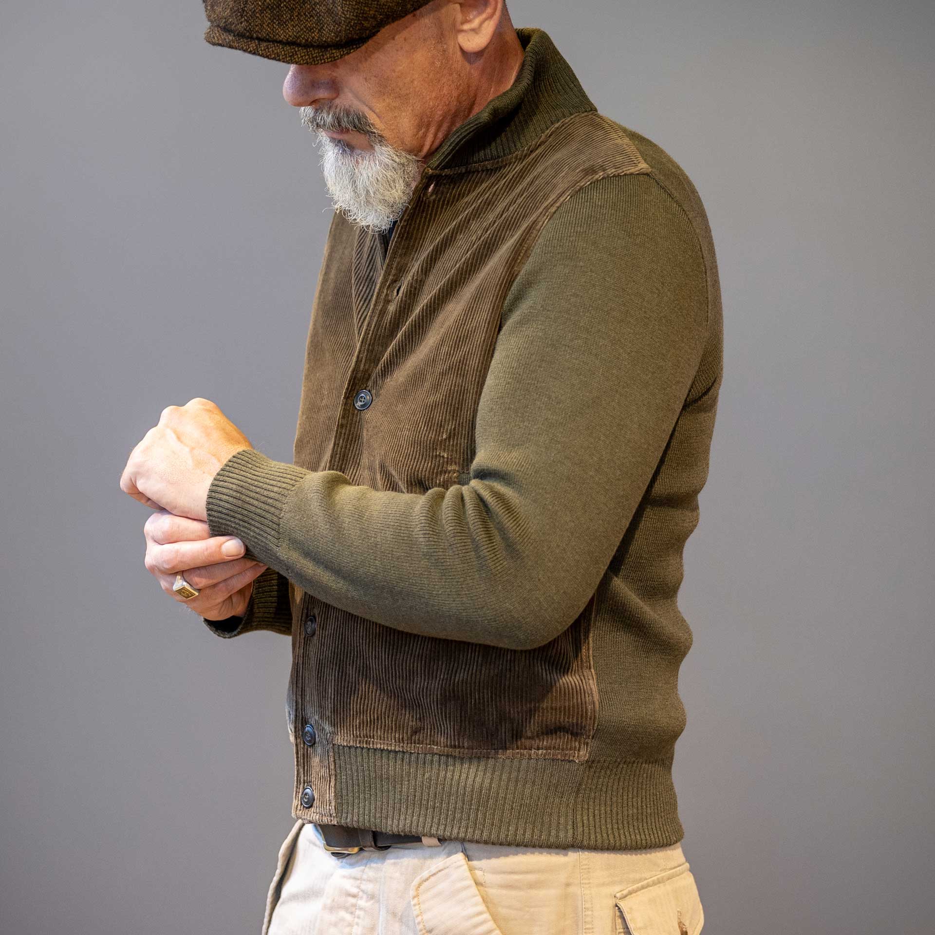 G.R.P.Buttons Jacket GreenCardiganBritish Parts Lucerne