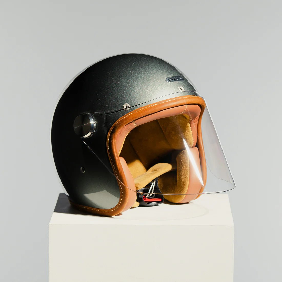 HedonEpicurist 2.0 motorcycle helmet Glass AshHelmetBritish Parts Lucerne