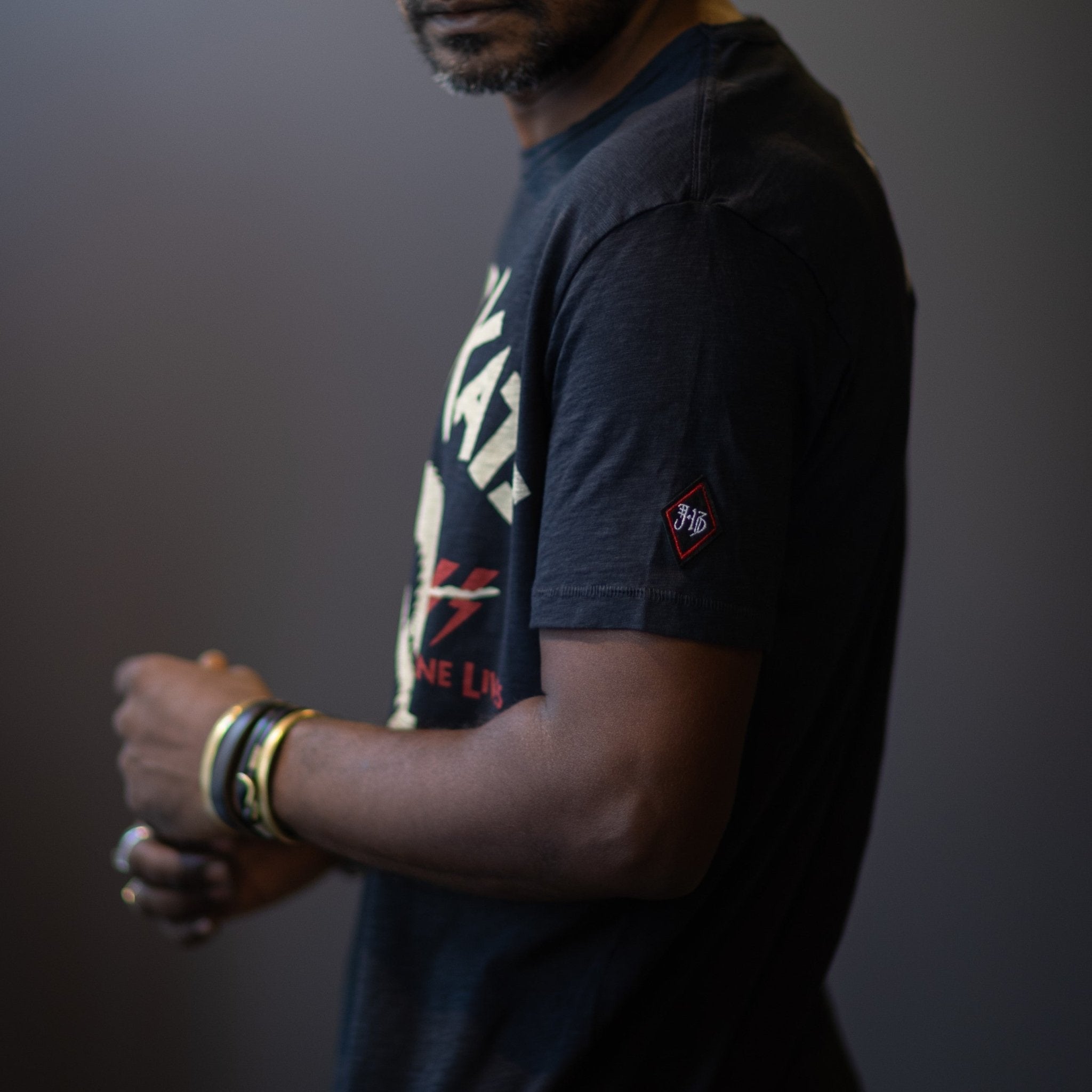 Johnson MotorsMunich Kats T-Shirt in Vintage BlackT-ShirtBritish Parts Lucerne