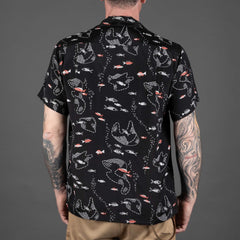 Micky OyeFish in a thrownet Hawaii shirtShirtBritish Parts Lucerne