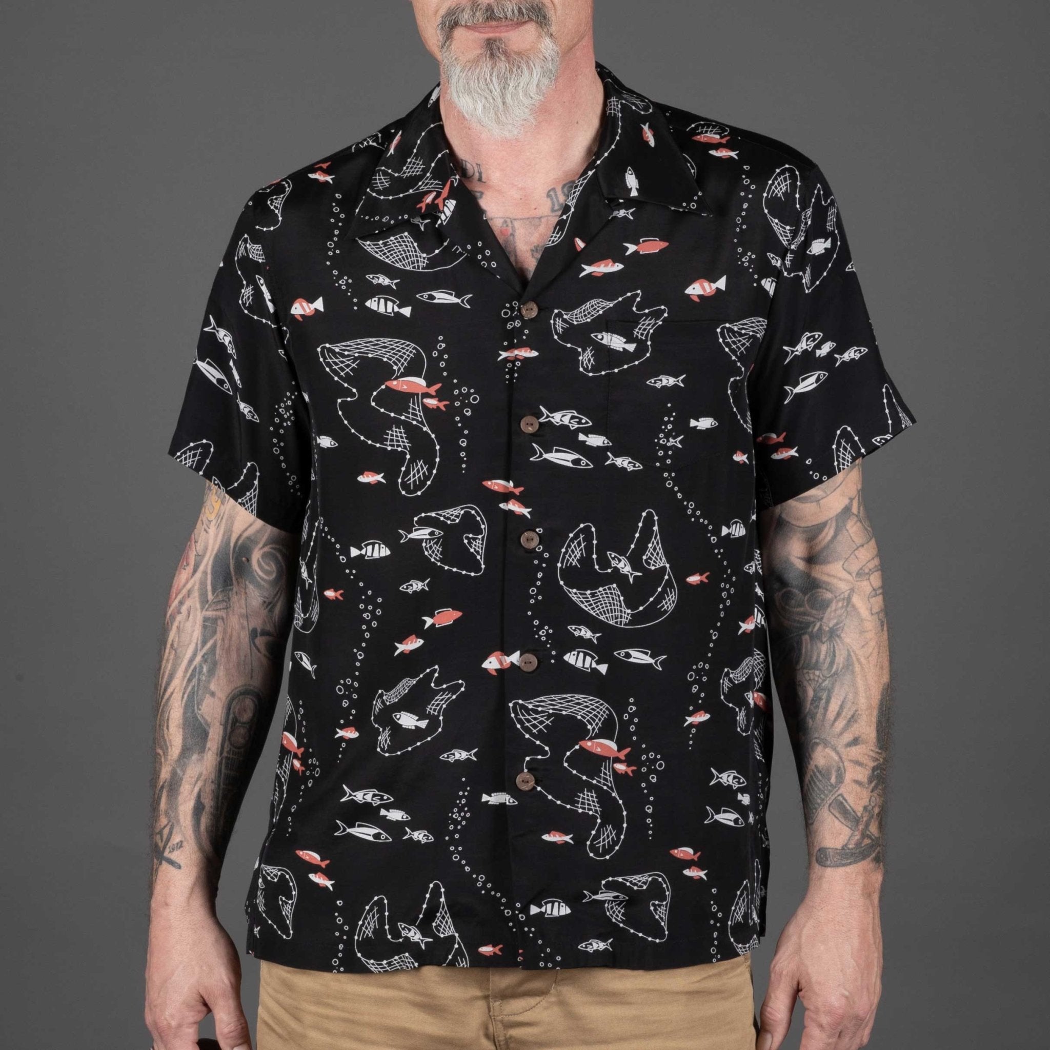 Micky OyeFish in a thrownet Hawaii shirtShirtBritish Parts Lucerne