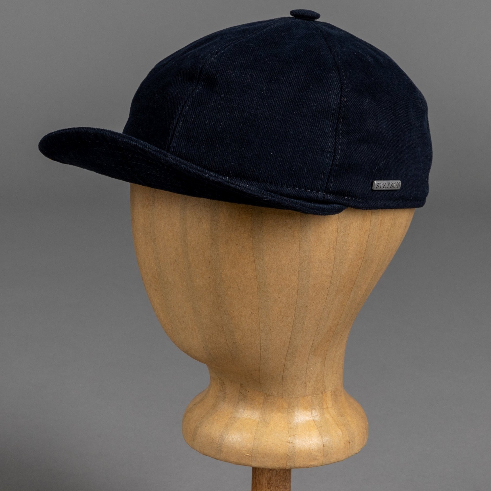 StetsonEngineer cap made from soft cotton in navy blueBritish Parts Luzern cap