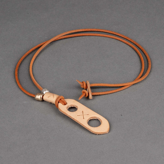 2 ArrowsPortaocchiali glasses holder naturalNecklaceBritish Parts Lucerne