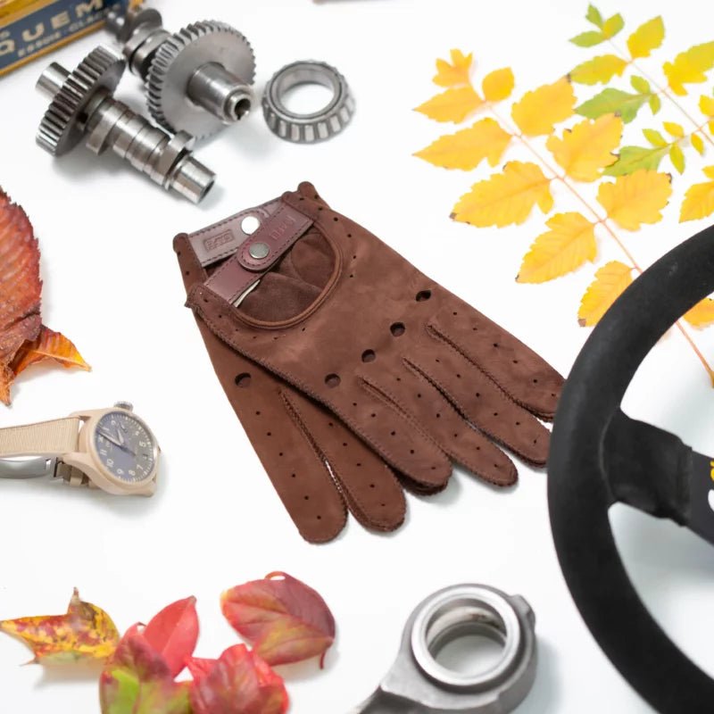 Cafe LeatherTriton Car Gloves Suede Nubuck in Black CoffeeCar GlovesBritish Parts Lucerne