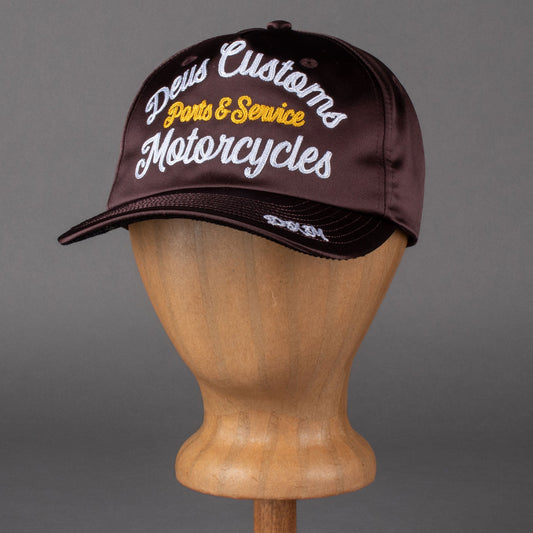 Deus Ex MachinaIota Trucker Cap Choc PlumCapBritish Parts Lucerne