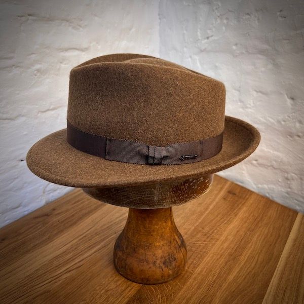 Diefenthal & Sohn1912 Gambler Körnige NussHutBritish Parts Luzern