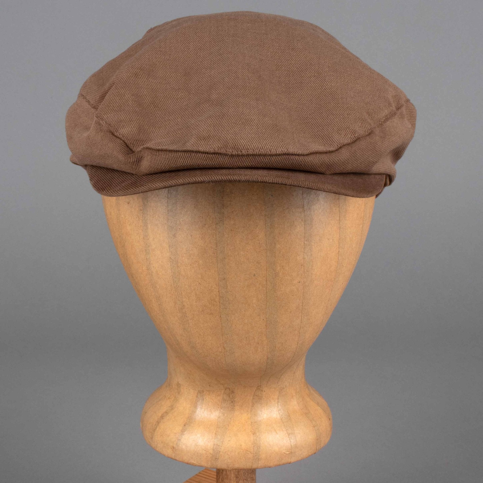 Diefenthal & Sohn1928 Dandy Edmond cap in walnutBritish Parts Lucerne