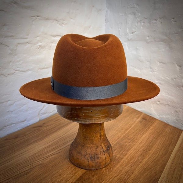 Diefenthal & Sohn1980 Traveller Hut KastanieHutBritish Parts Luzern