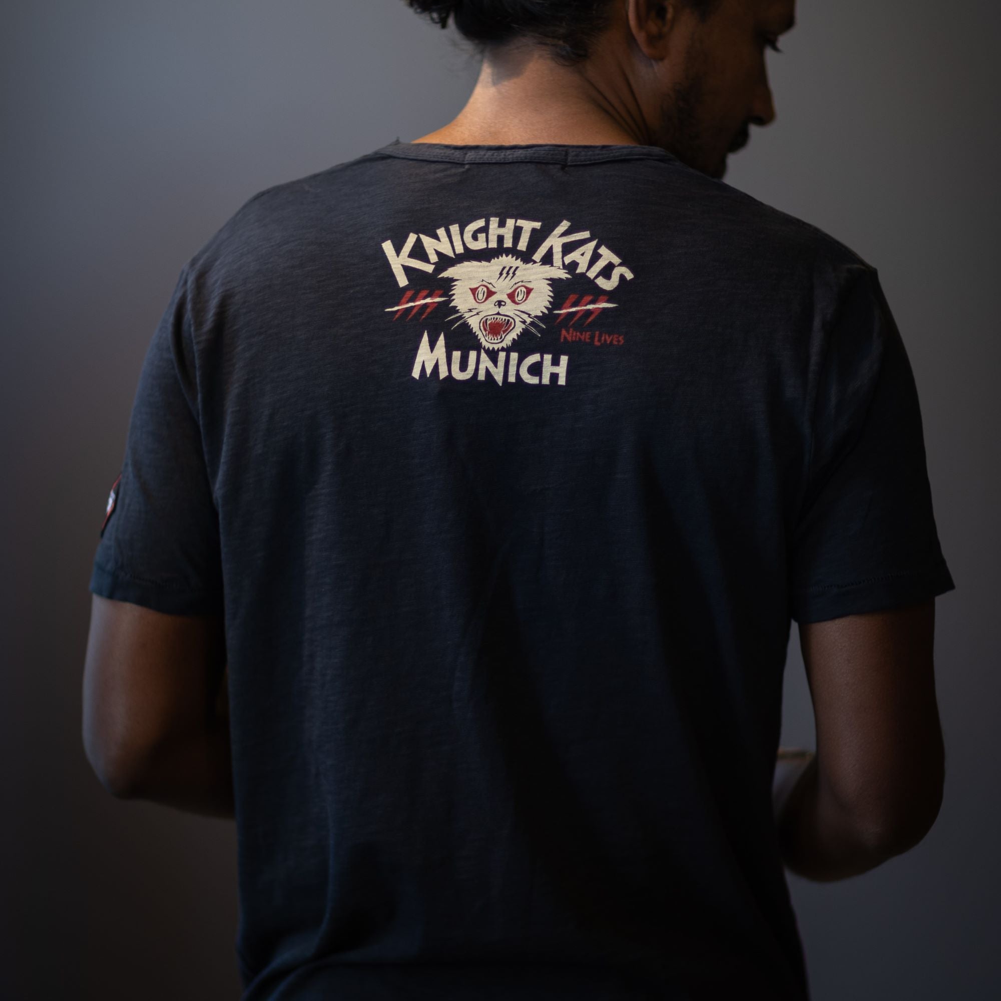 Johnson MotorsMunich Kats T-Shirt in Vintage BlackT-ShirtBritish Parts Lucerne