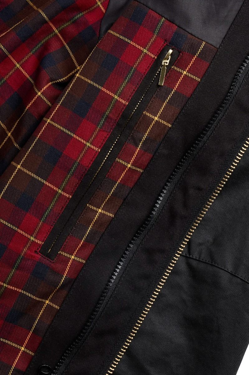 Manifattura CeccarelliTrekking wax jacket blackJacketsBritish Parts Lucerne