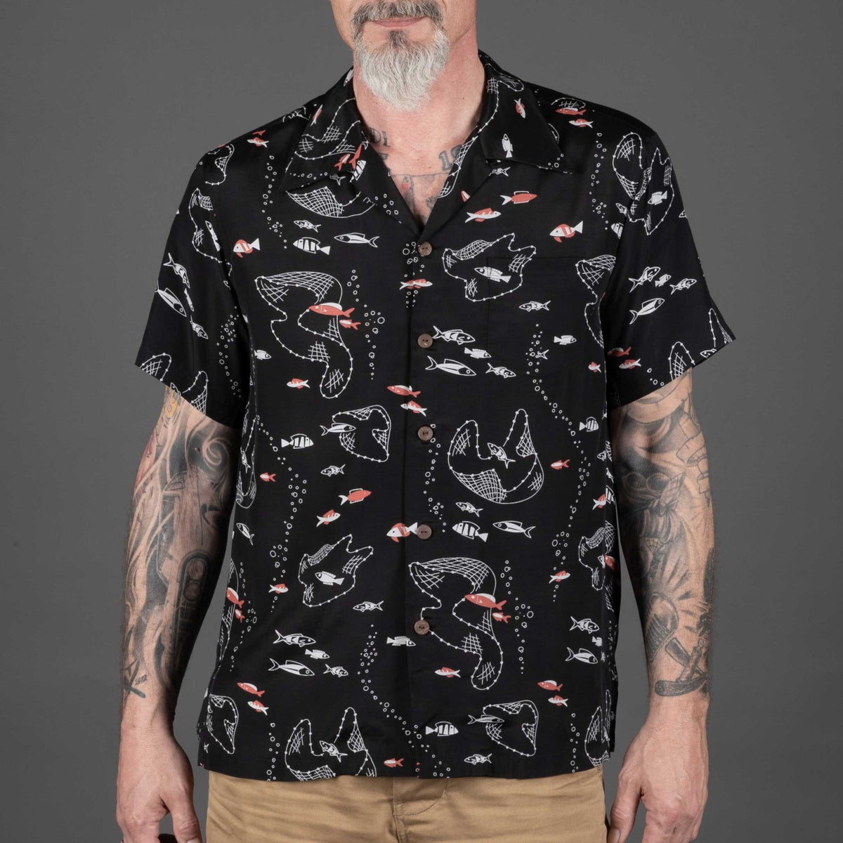 Micky OyeFish in a thrownet Hawaii shirtShirtBritish Parts Lucerne