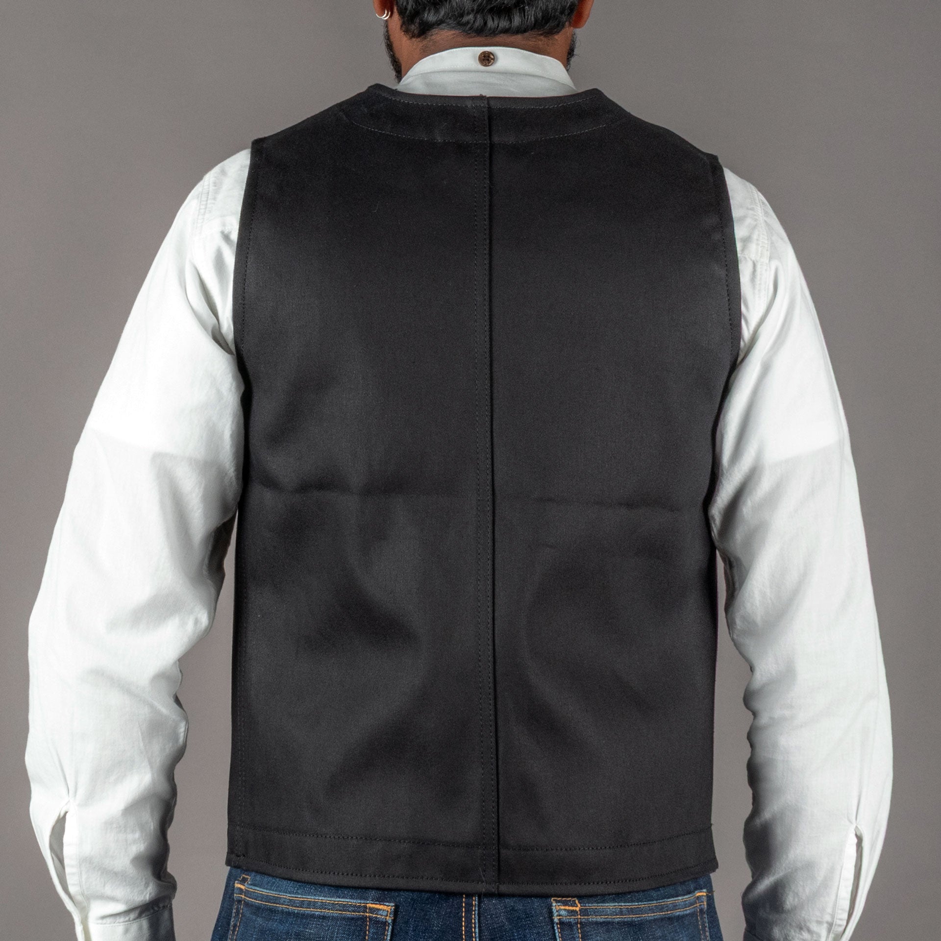 Pike Brothers1937 Roamer Vest Elephant Skin BlackVestsBritish Parts Lucerne