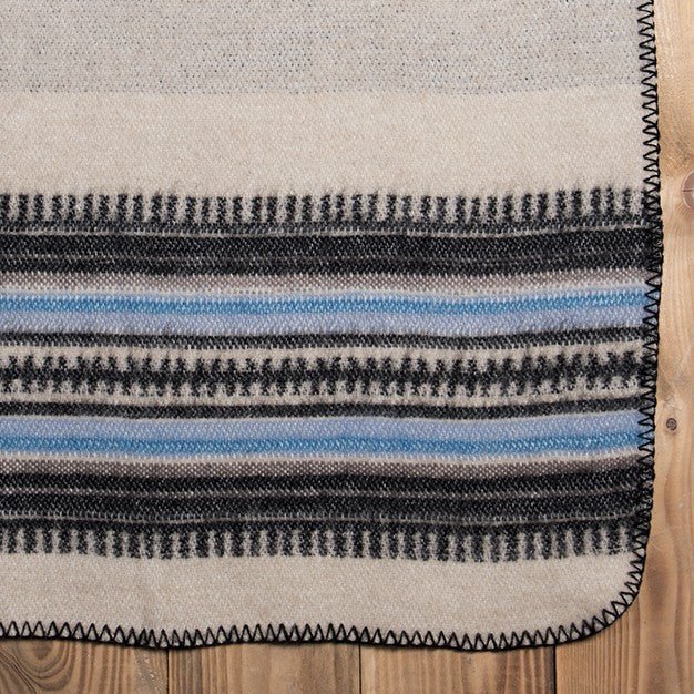 Pike Brothers1969 Chimayo blanket blueBlanketsBritish Parts Lucerne