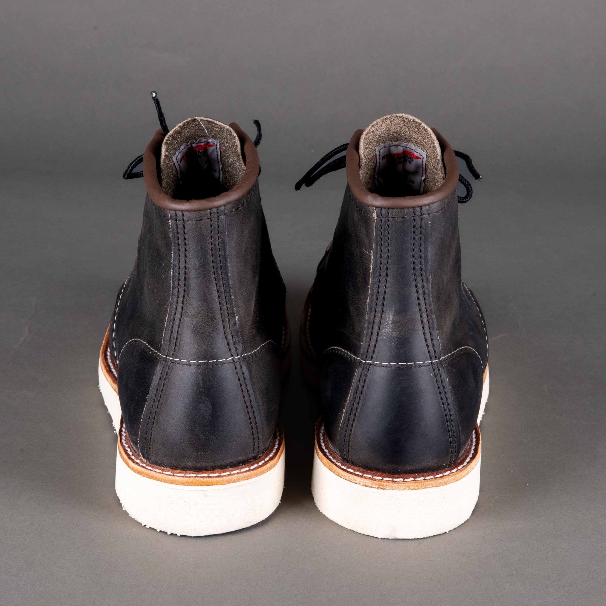 Red Wing ShoesMoc Toe 8890 Charcoal Rough & Tough Men's ShoesShoesBritish Parts Lucerne