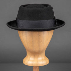 StetsonPork Pie Woolfelt black with featherHatBritish Parts Lucerne