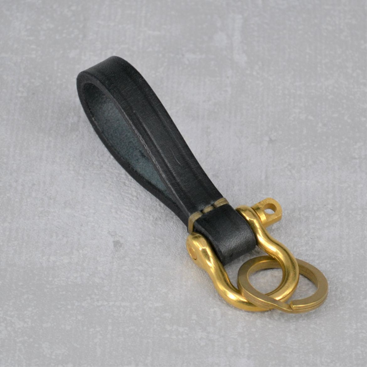 Timeless LeatherLoop Key Ring blackKey ringBritish Parts Lucerne