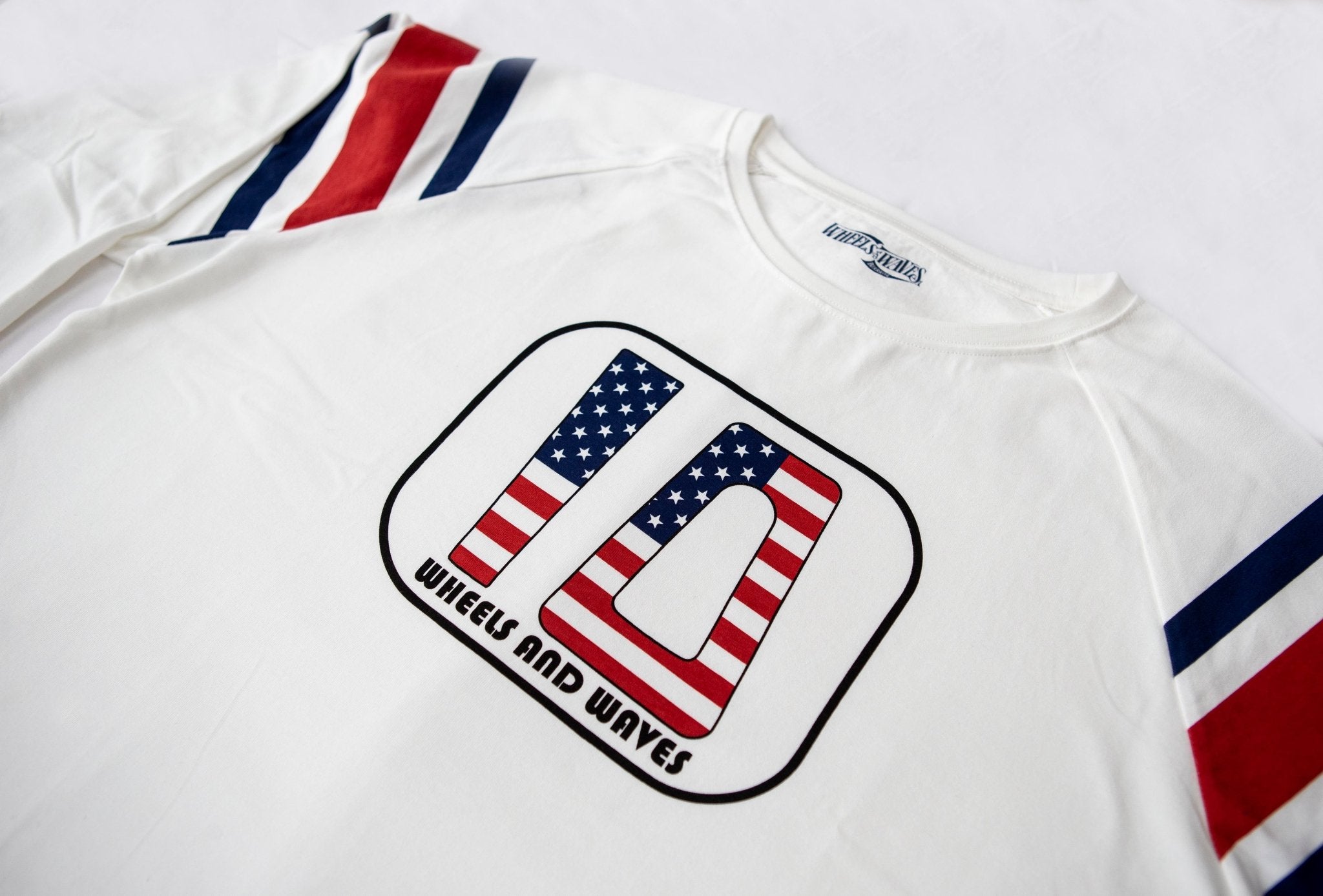 Wheels & WavesHornet Longsleeve Shirt whiteLongsleeve ShirtBritish Parts Lucerne