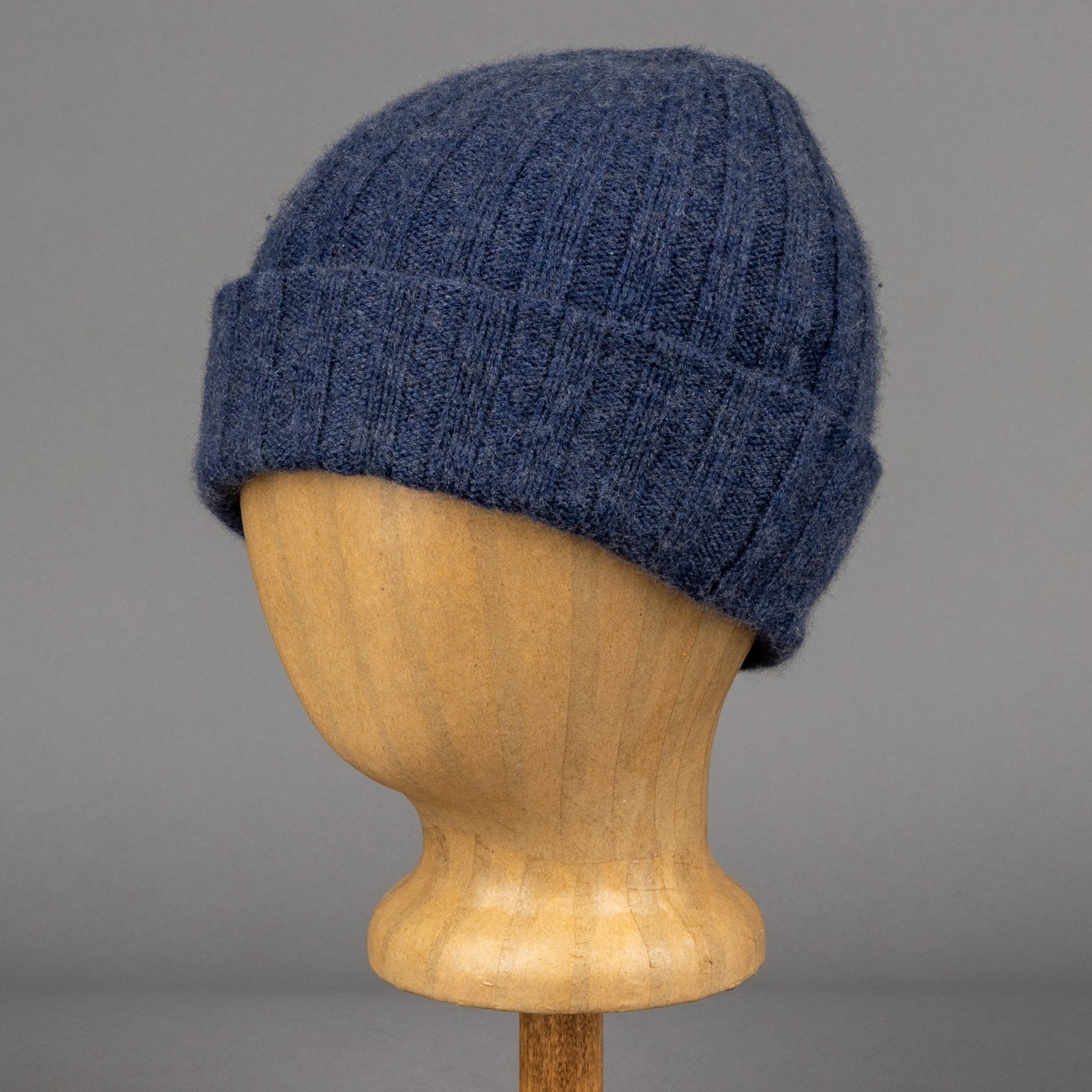 StetsonCashmere beanie in blueBritish Parts Lucerne